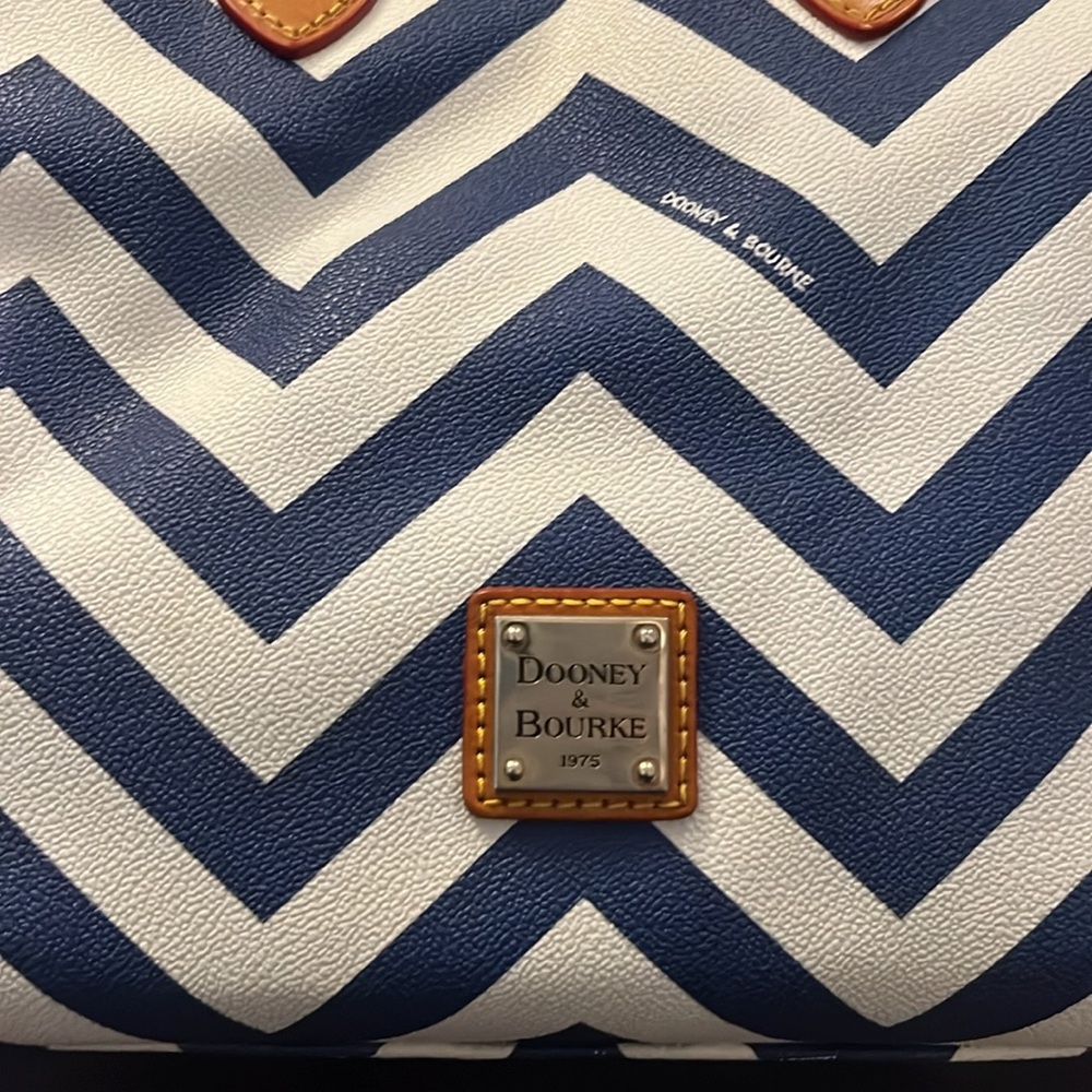 Dooney & Bourke Blue and White Chevron Crossbody Bag - Picture 5 of 16
